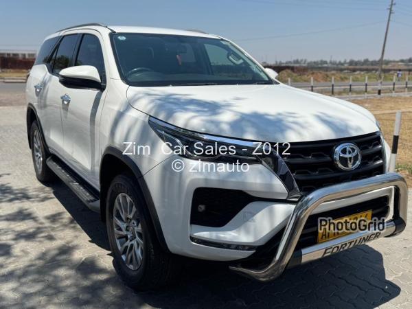 2021 - Toyota  Fortuner