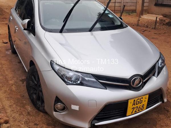 2014 Toyota  Auris