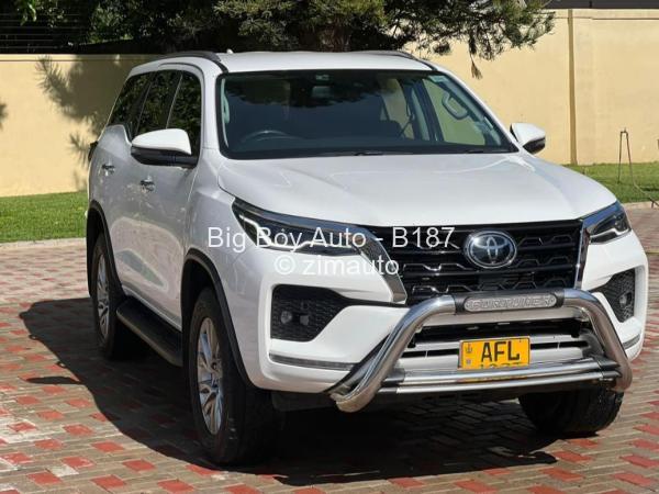 2021 - Toyota  Fortuner