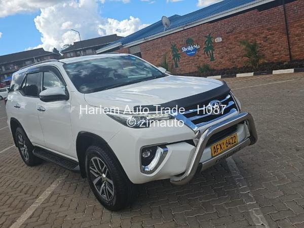 2019 - Toyota  Fortuner