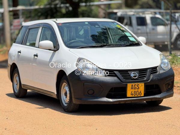 2017 Nissan  AD Van