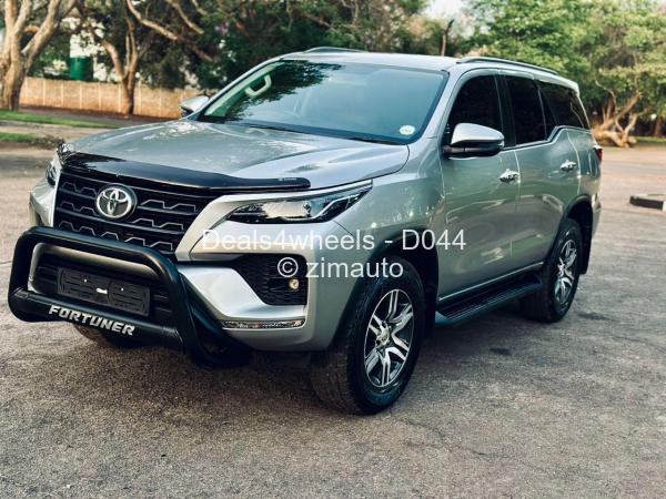 2021 - Toyota  Fortuner