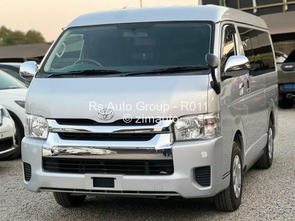 2017 Toyota  Hiace