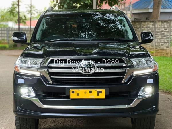 2020 Toyota  Land Cruiser 200