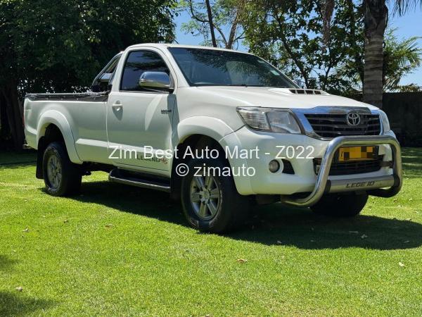 2015 Toyota  Hilux