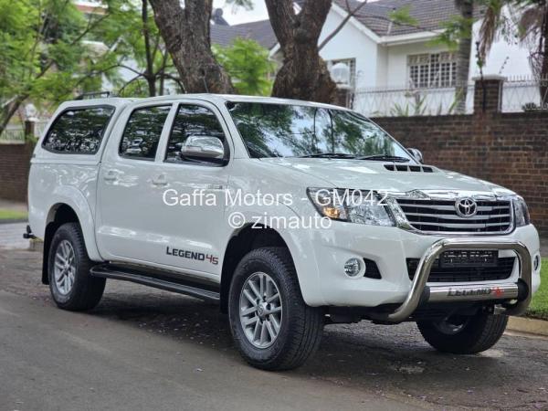 2015 Toyota  Hilux