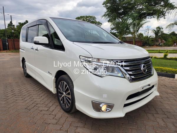 2015 Nissan  Serena