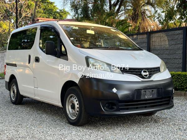 2015 Nissan  NV200