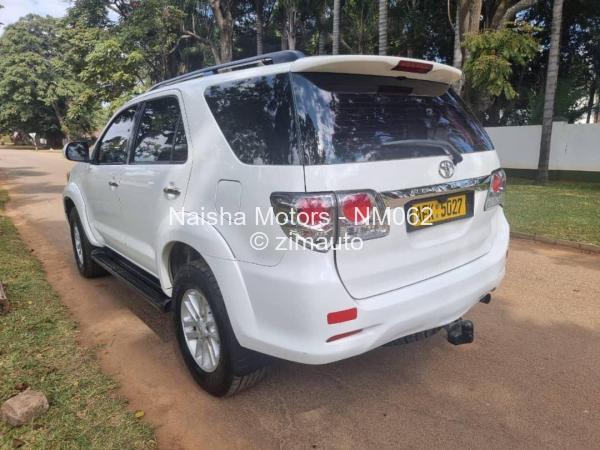 2013 Toyota  Fortuner