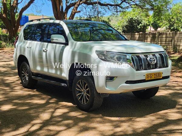 2012 Toyota  Land Cruiser Prado