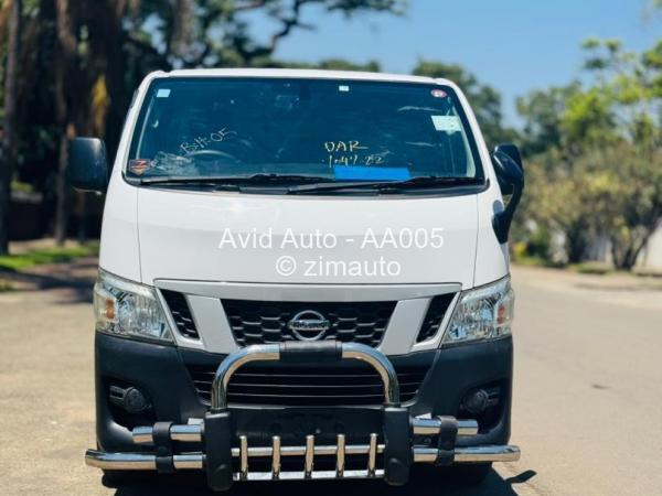 2014 - Nissan  NV350