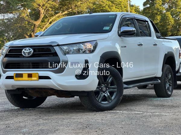 2021 Toyota  Hilux