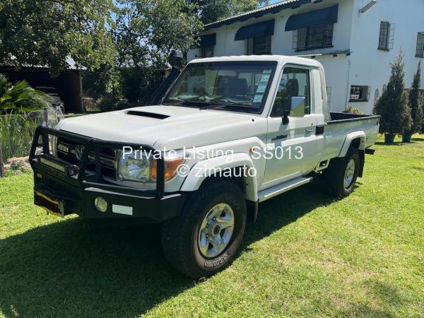 2019 Toyota  Land Cruiser