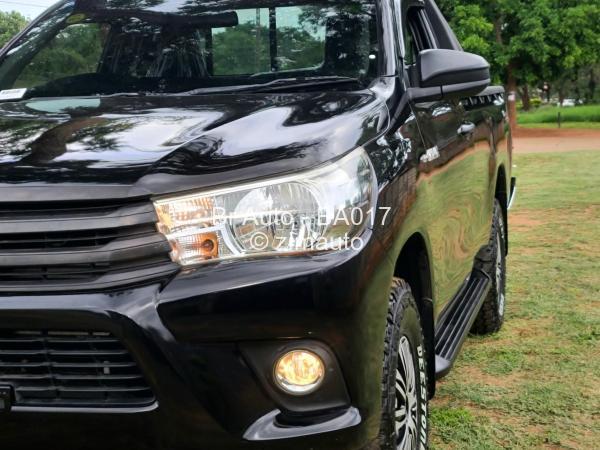 2018 - Toyota  HILUX REVO