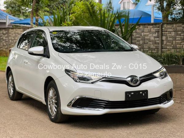 2015 Toyota  Auris