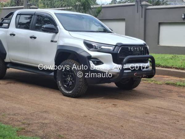 2024 - Toyota  Hilux