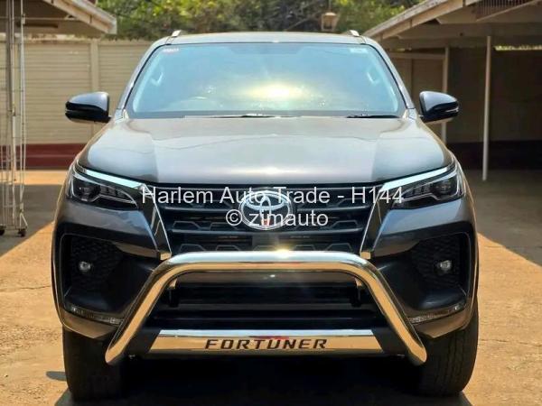 2022 - Toyota  Fortuner