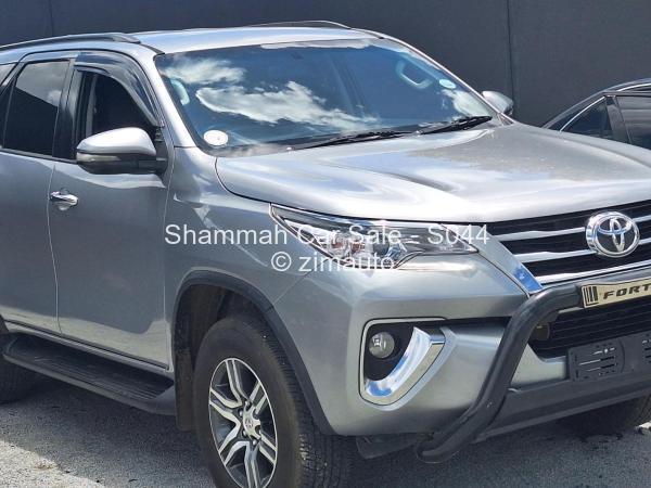 2017 - Toyota  Fortuner