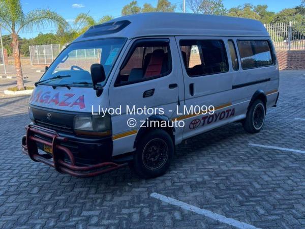 2003 Toyota  Hiace