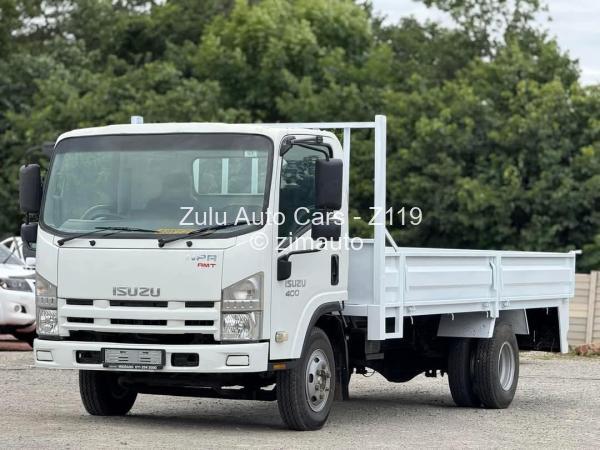 2015 Isuzu  NPR