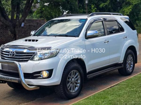 2015 - Toyota  Fortuner