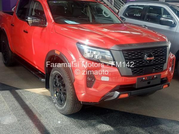 2023 - Nissan  Navara