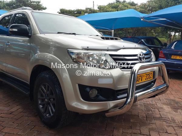 2013 Toyota  Fortuner