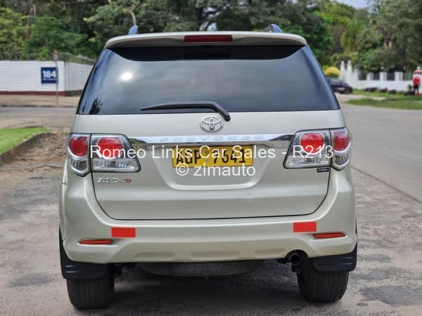 2012 Toyota  Fortuner