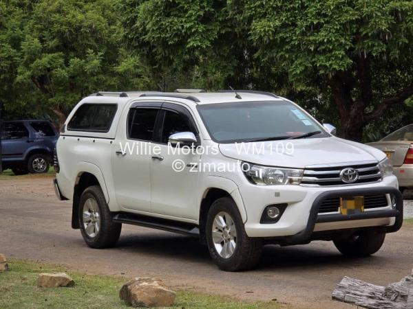 2013 Toyota  Hilux