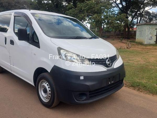 2015 Nissan  NV200