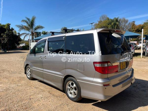 2005 Toyota  Estima