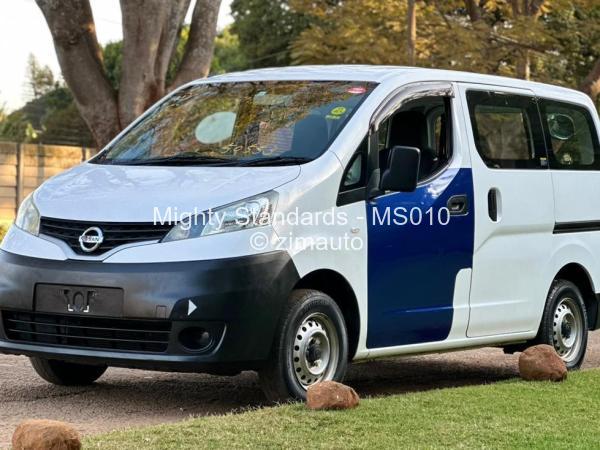 2013 - Nissan  NV200