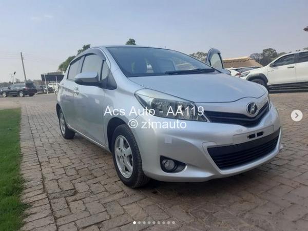 2014 - Toyota  Vitz