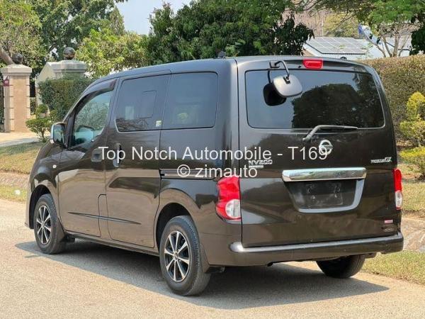 2015 Nissan  NV200