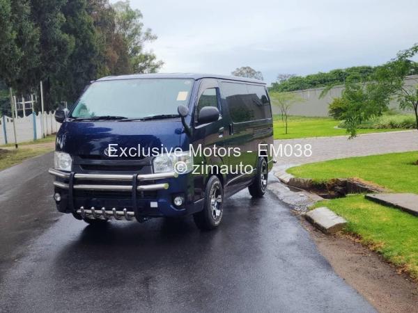 2016 - Toyota  Hiace