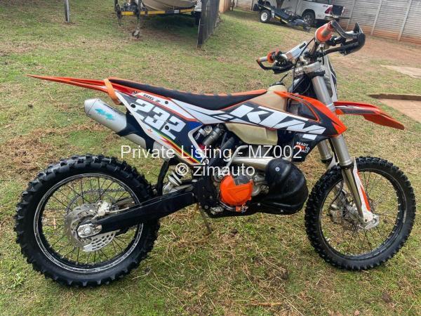 2017 KTM 300