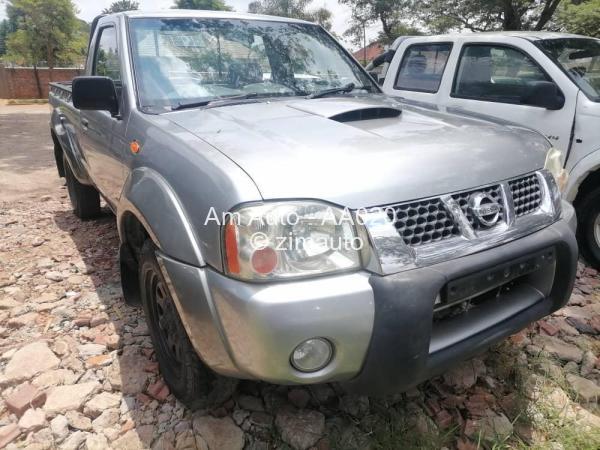 2010 Nissan  Hardbody