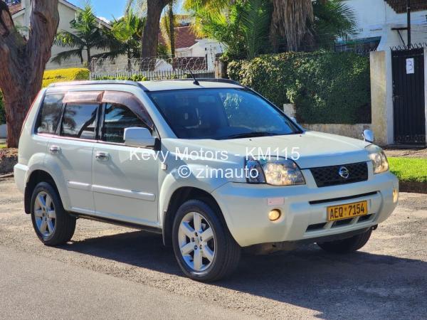 2014 - Nissan  X-Trail